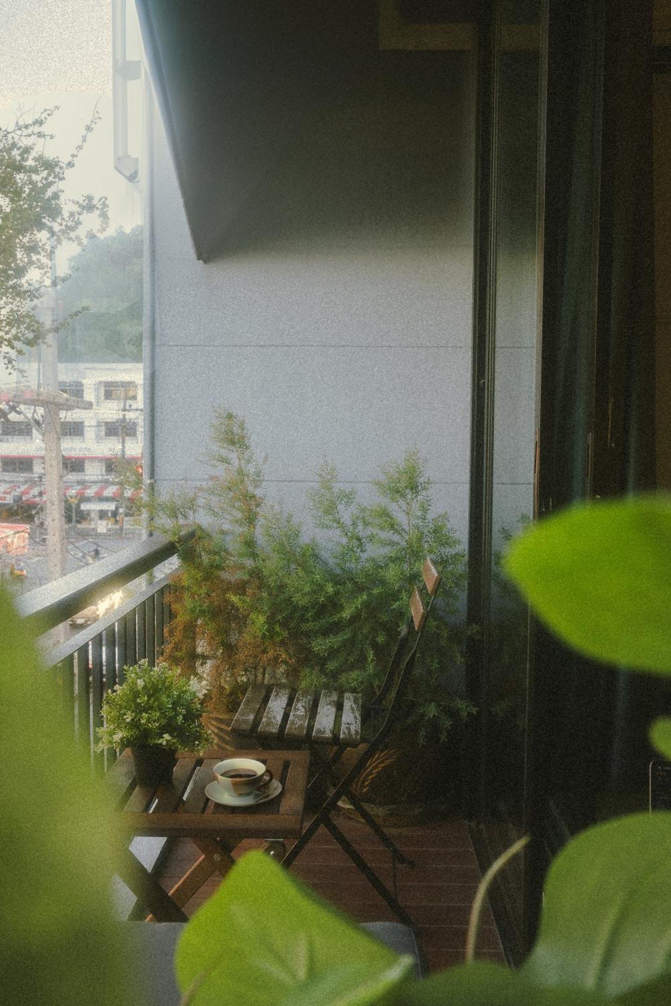 The Brown Hotel Krabi Bagian luar foto
